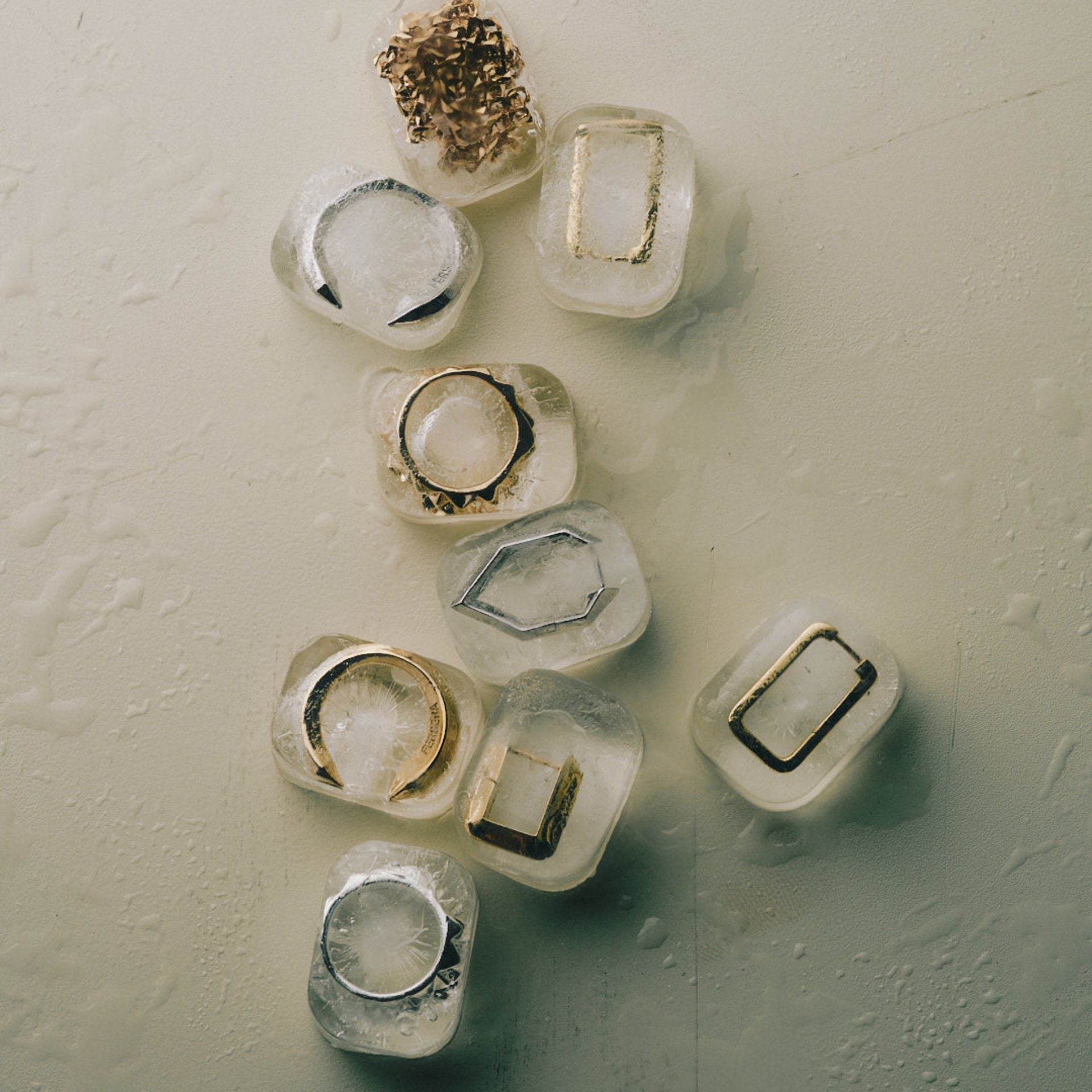 Sculptura hexagon earrings - Sculptura Hexagon Hoop Earrings - The Future Rocks - 6