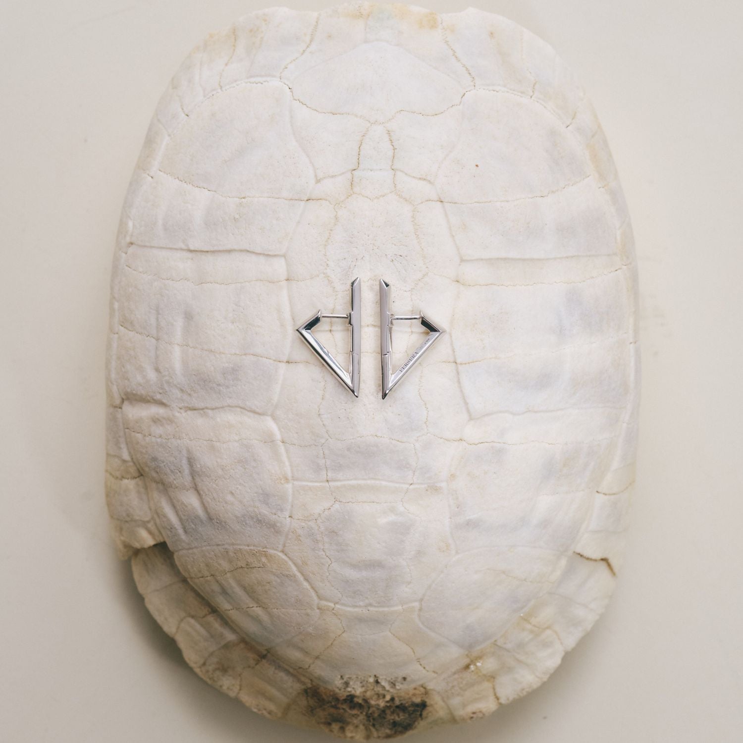 Sculptura triangle small earrings - Sculptura triangle small earrings - The Future Rocks - 12