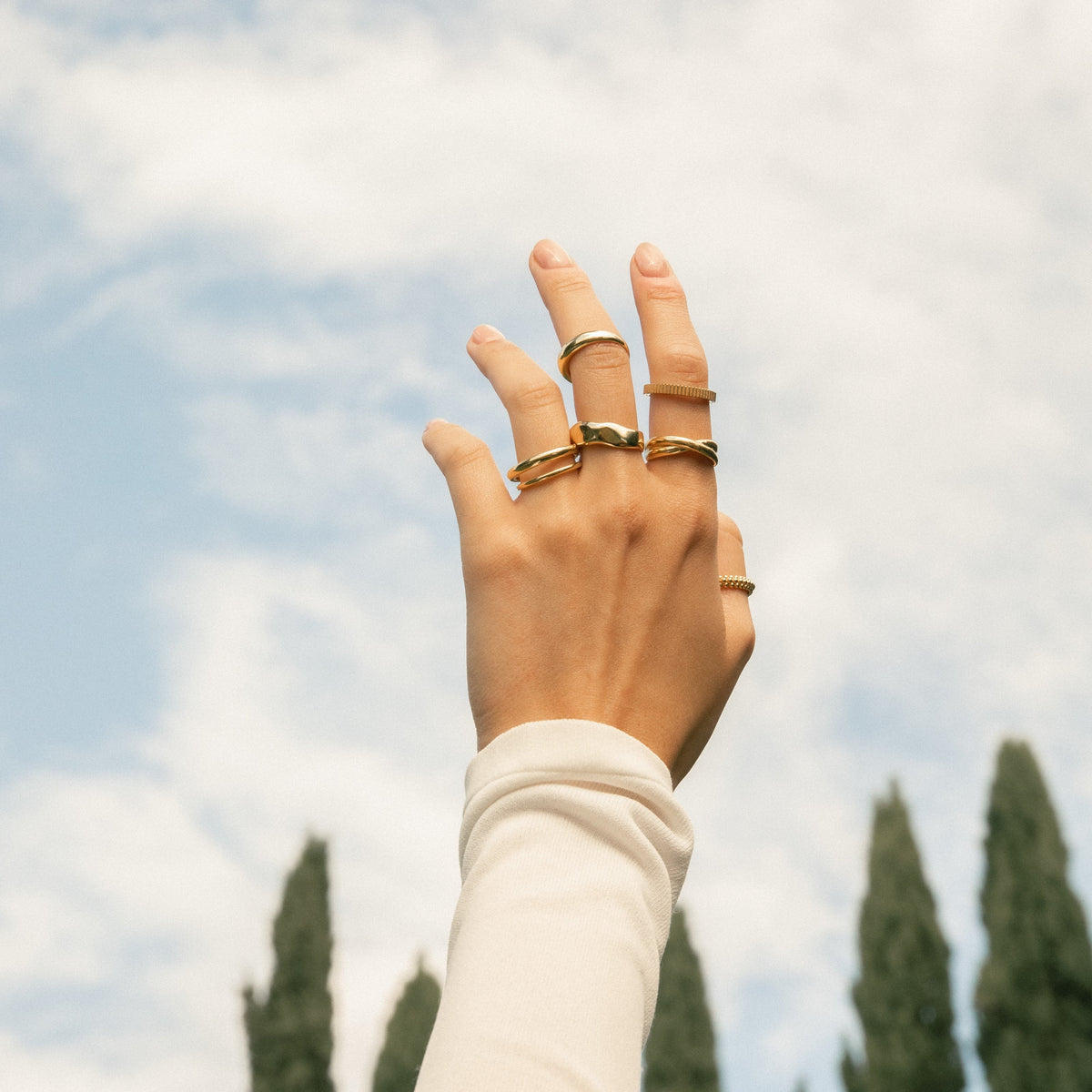 Roots small ring - Gold Stacking Ring - The Future Rocks - 2