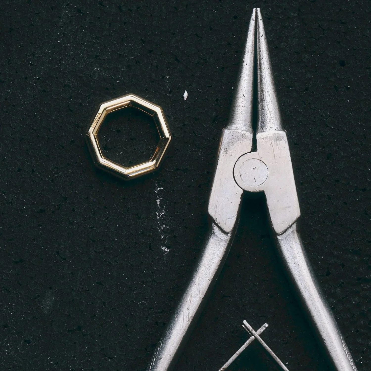 The Sculptor's Octagon ring - The Sculptor's Octagon ring - The Future Rocks - 3