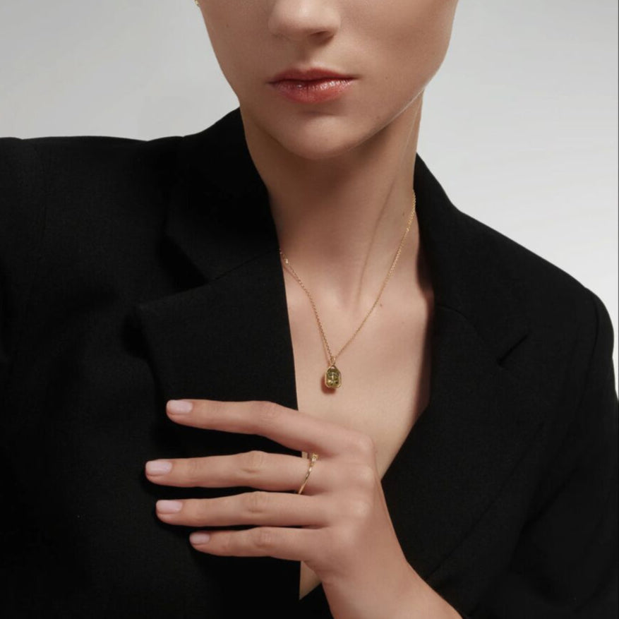 World gold day bee pendant - World Gold Day Bee Pendant - The Future Rocks - 2