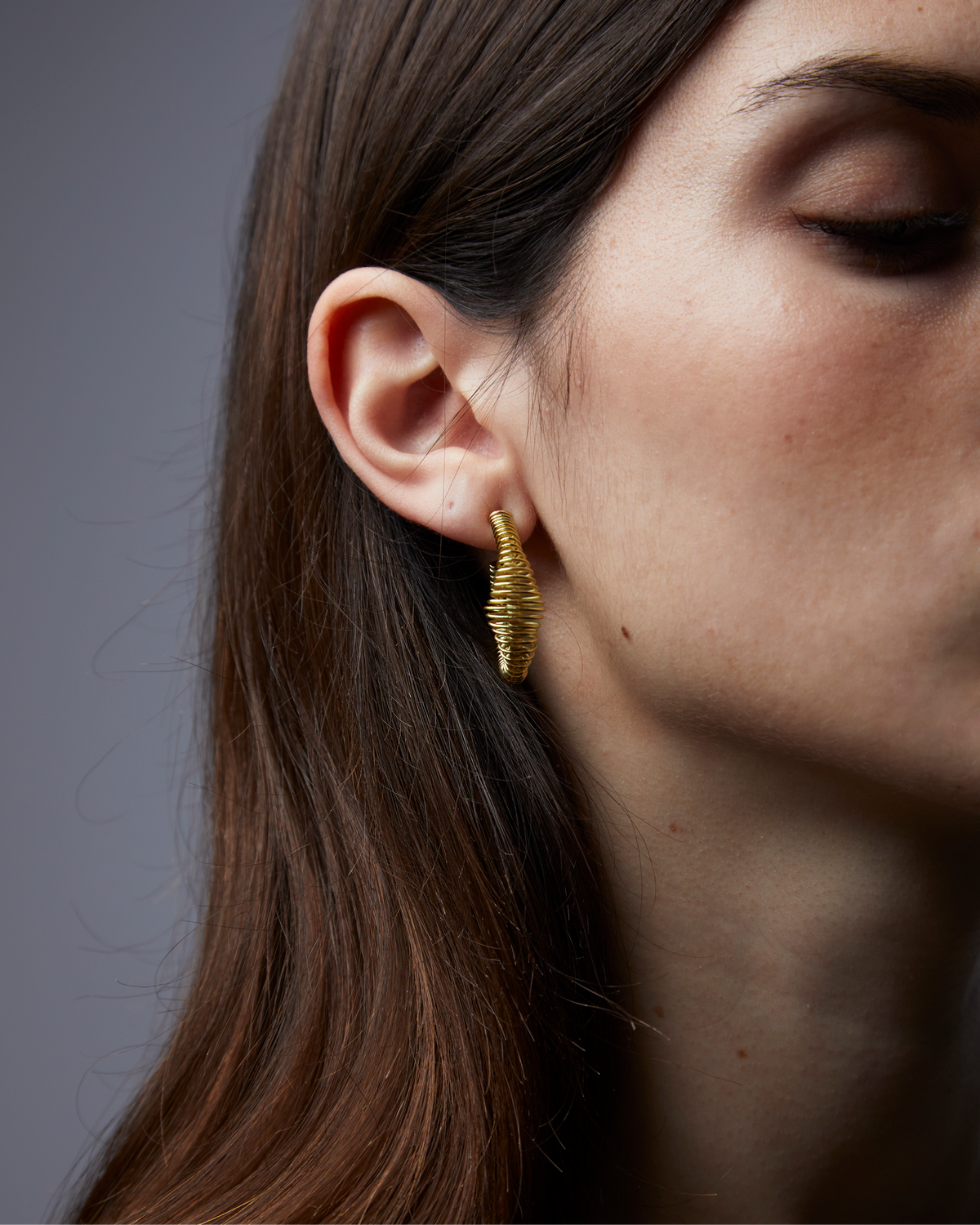Curve earrings - Gold Curve Earrings - The Future Rocks - 4