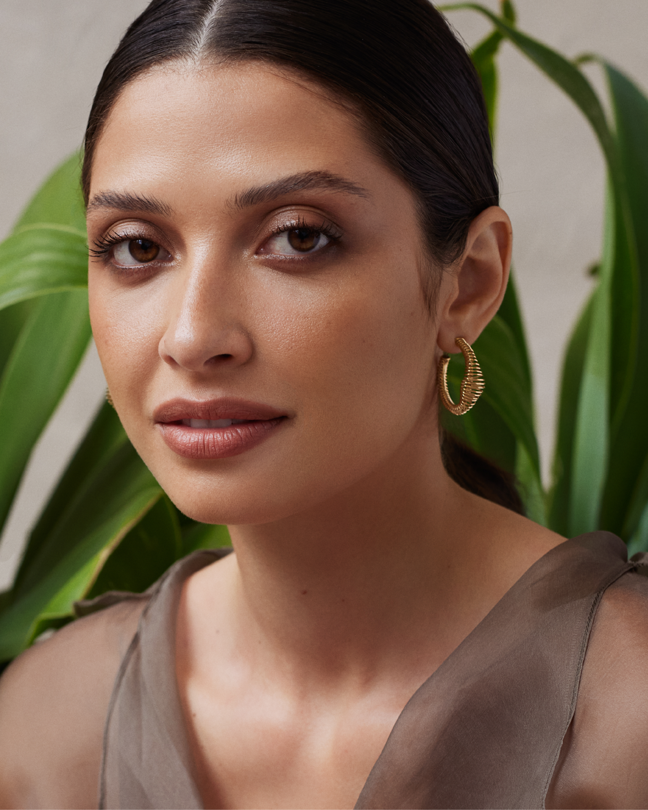 Curve earrings - Gold Curve Earrings - The Future Rocks - 2