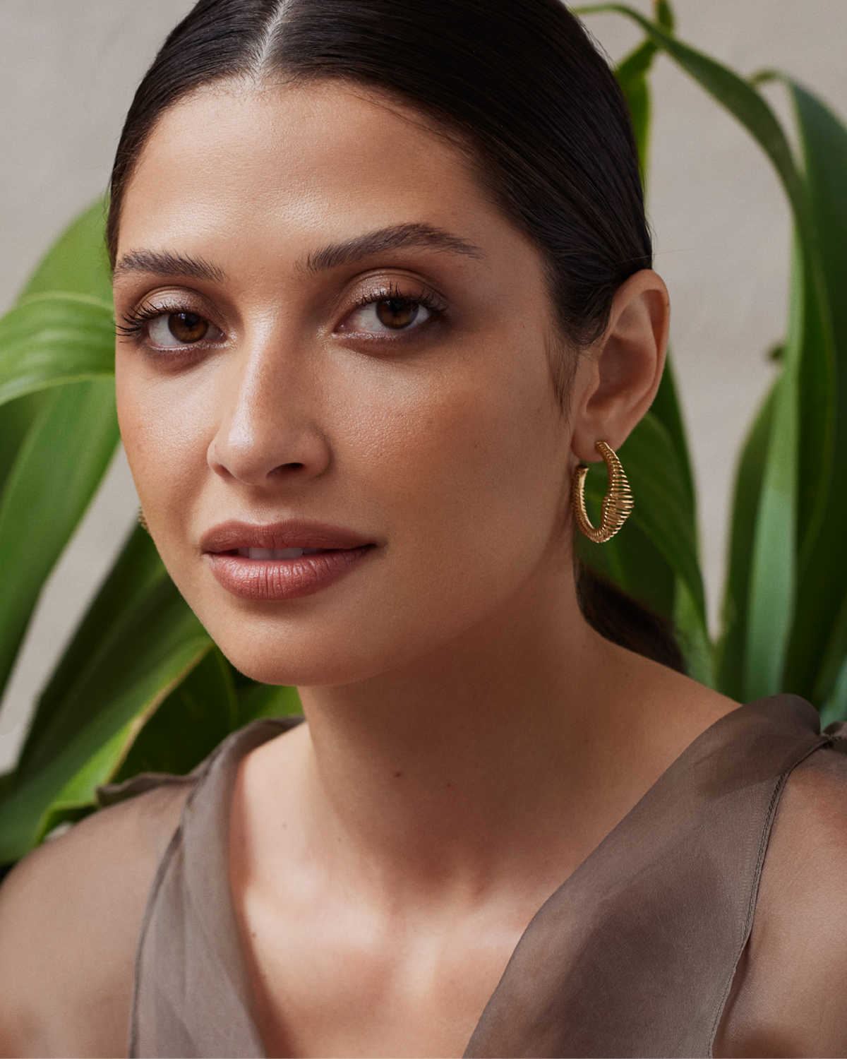 Curve earrings - Gold Curve Earrings - The Future Rocks - 2