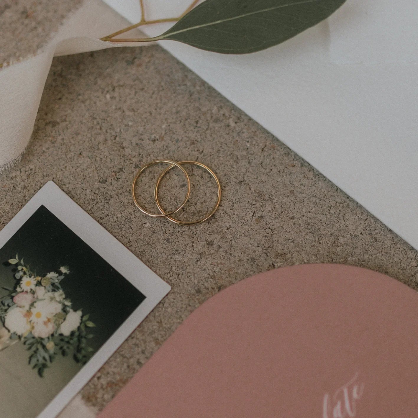 Essential ring - 18K Gold Stacking Ring - The Future Rocks - 4