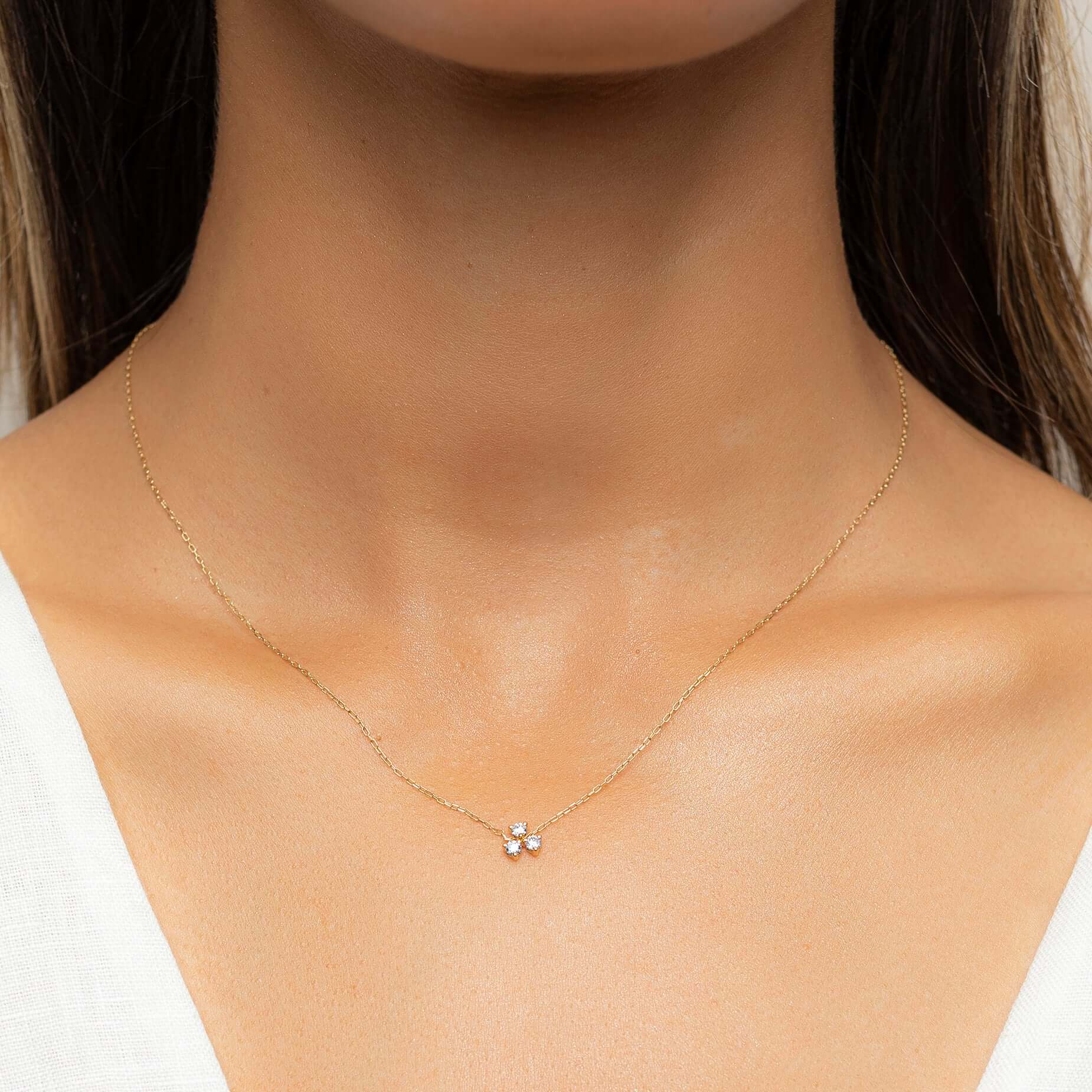 Heavenly necklace - Three Diamond Cluster Necklace - The Future Rocks - 2