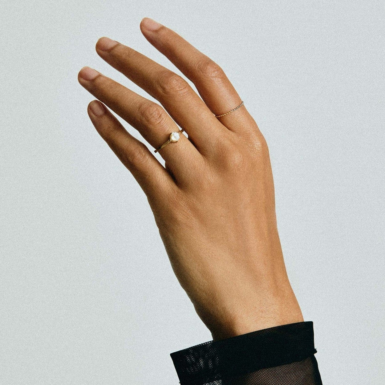 Pixel symmetry ring mono - Pixel symmetry ring mono - The Future Rocks - 2