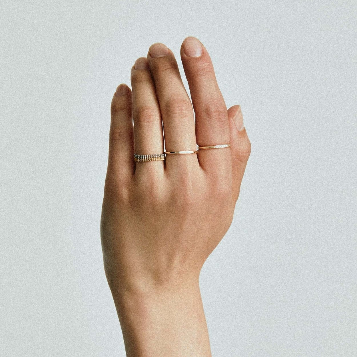 Pixel vertical symmetry ring tetra - Pixel Vertical Symmetry Tetra Ring - The Future Rocks - 2