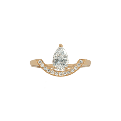 Intrépide grand arc pavée poire solitaire ring - Pear Shaped Solitaire Diamond Pavé Ring - The Future Rocks - 1