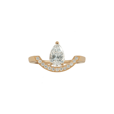 Intrépide grand arc pavée poire solitaire ring - Pear Shaped Solitaire Diamond Pavé Ring - The Future Rocks - 1