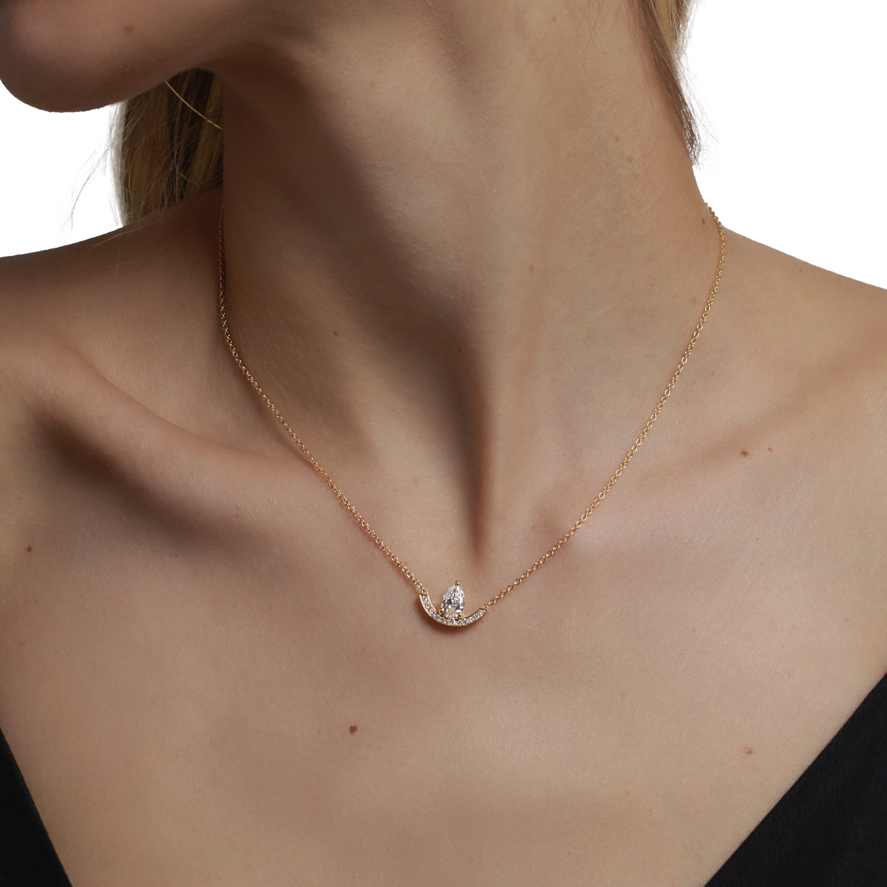 Intrépide grand arc pavée poire solitaire necklace - Pear Shaped Diamond Pendant Necklace - The Future Rocks - 7