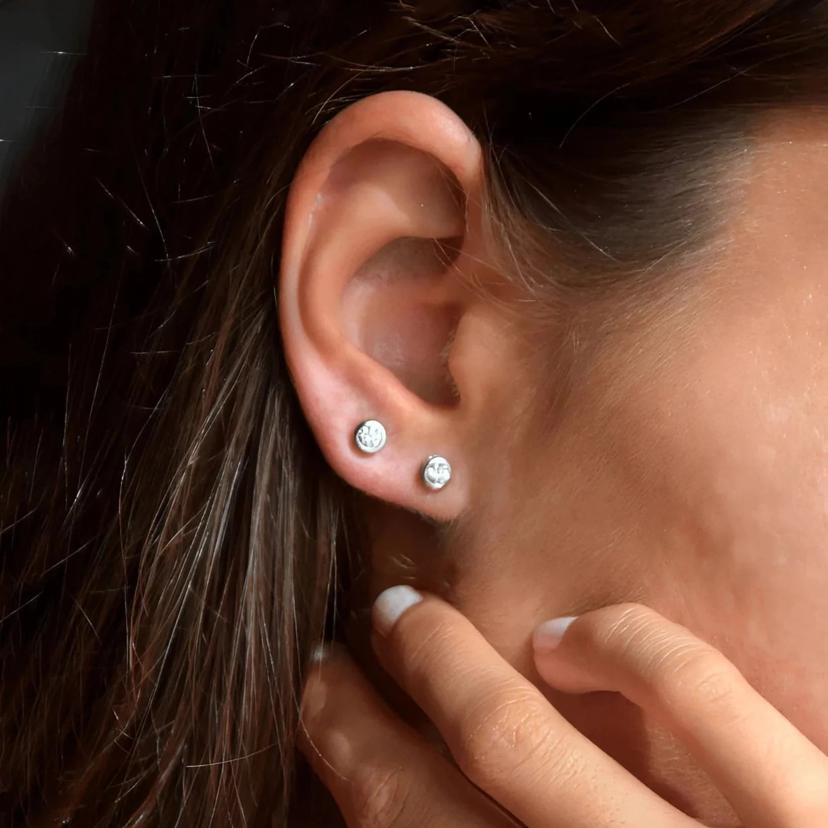 Koh stud earrings - Diamond Stud Earrings - The Future Rocks - 2