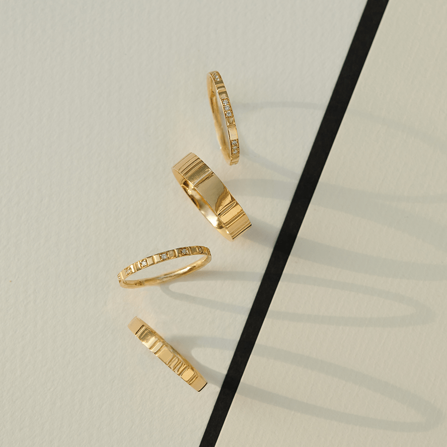 Lovelines small wedding ring - 18K Recycled Gold Small Wedding Ring - The Future Rocks - 5
