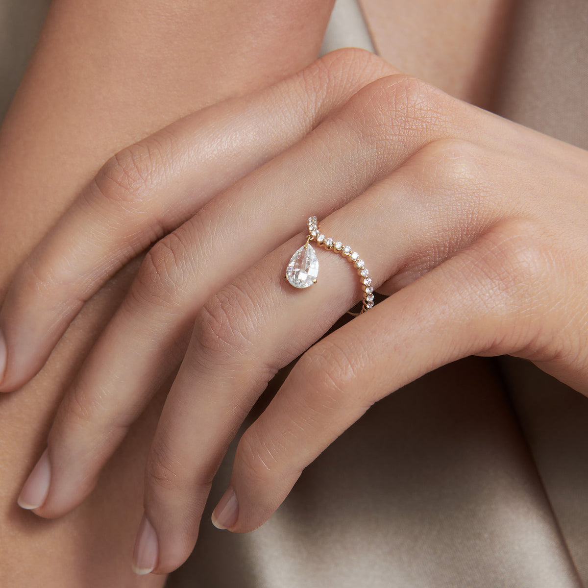Tear drop curve ring - Tear Drop Diamond Curve Ring - The Future Rocks - 4