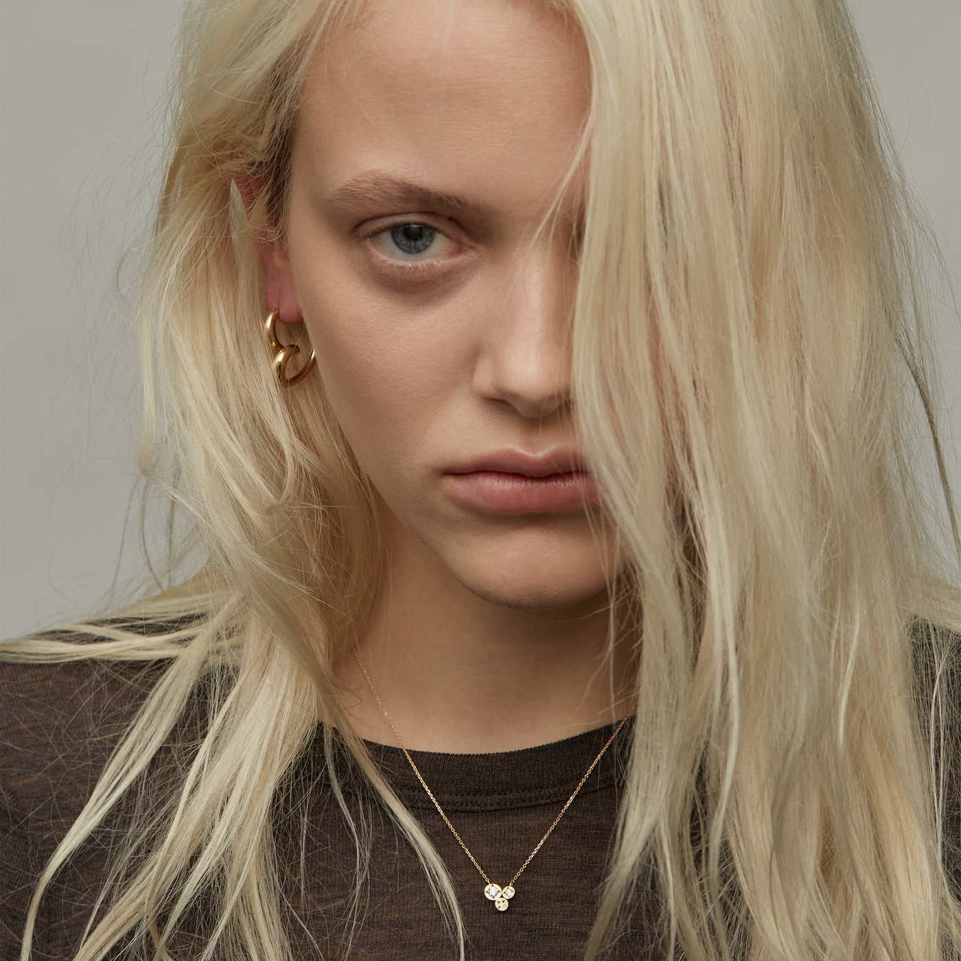 Whirlwind medium gold earrings - Medium Heart Shaped Solid Gold Earrings - The Future Rocks - 2