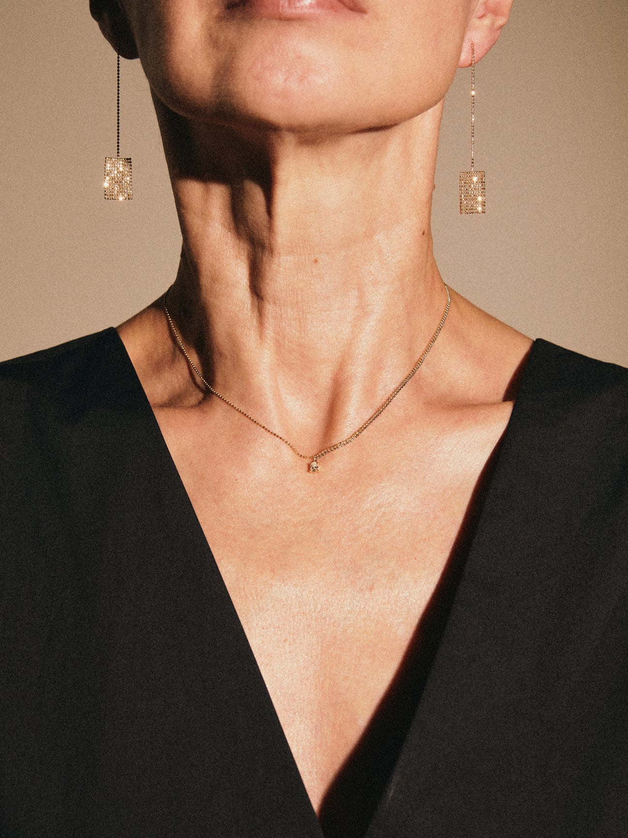 Pixel 0.15ct oval chain necklace