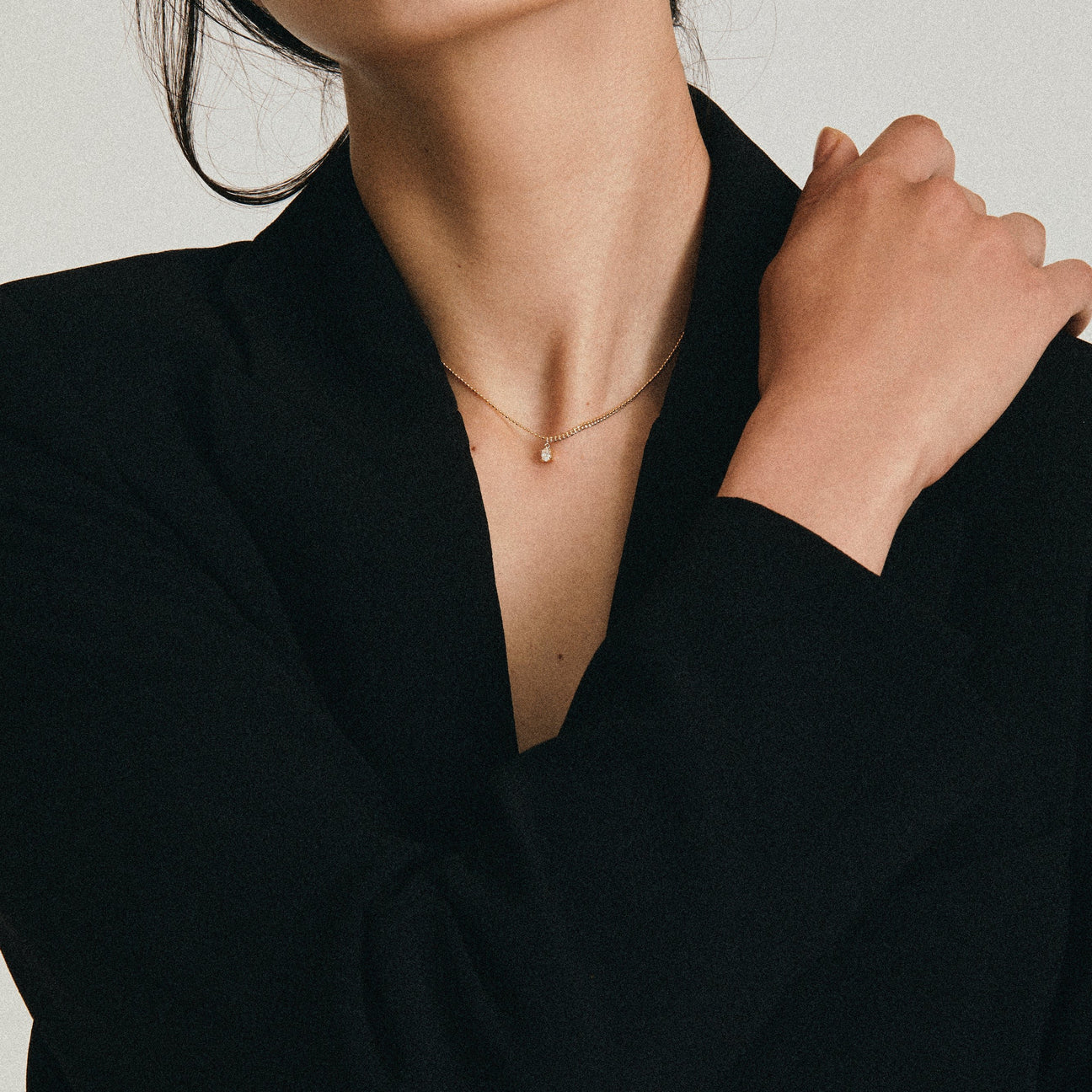 Pixel 0.15ct oval chain necklace