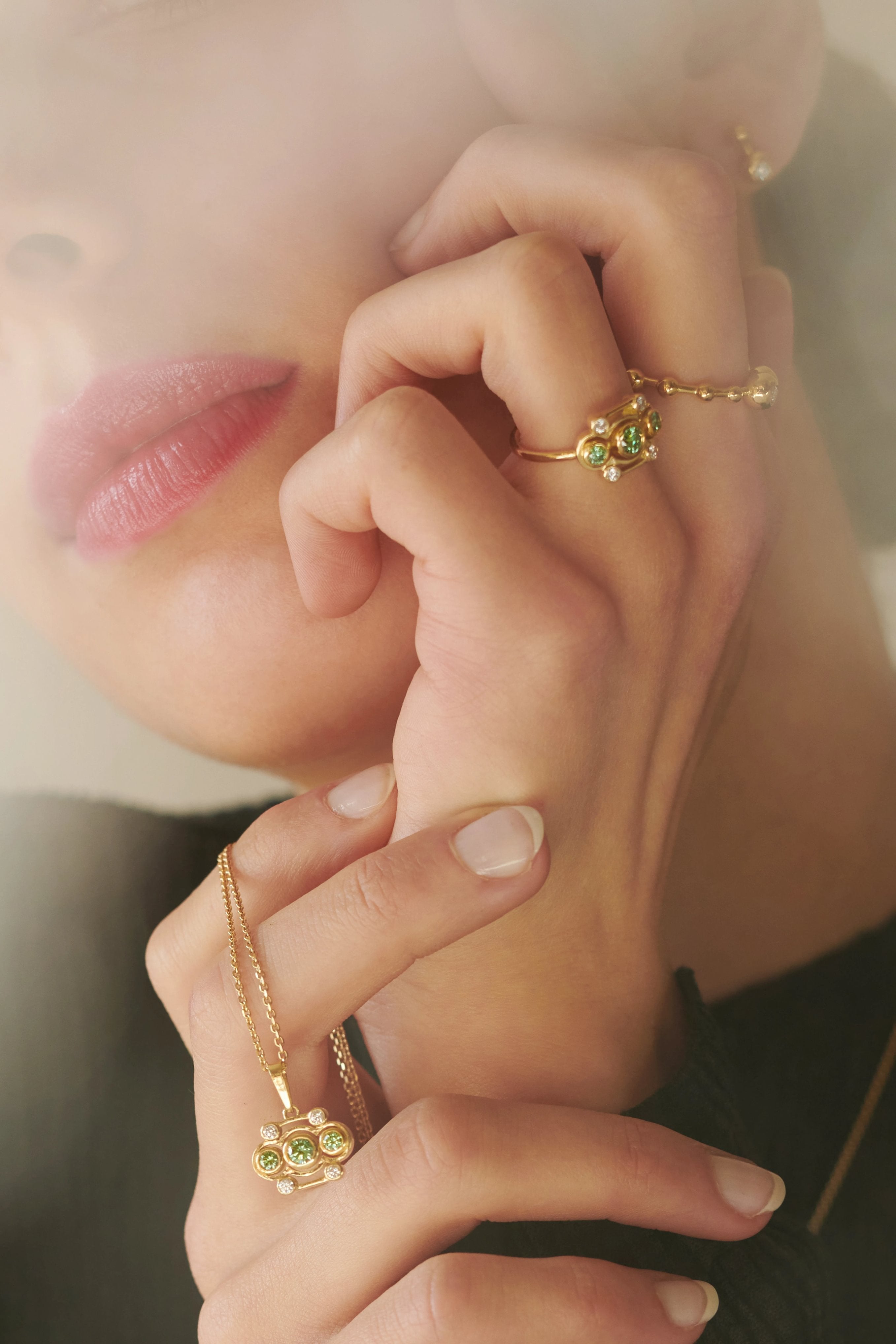  Blossom ring - Blossom Lab-Grown Green Diamond Ring -  The Future Rocks -    5 