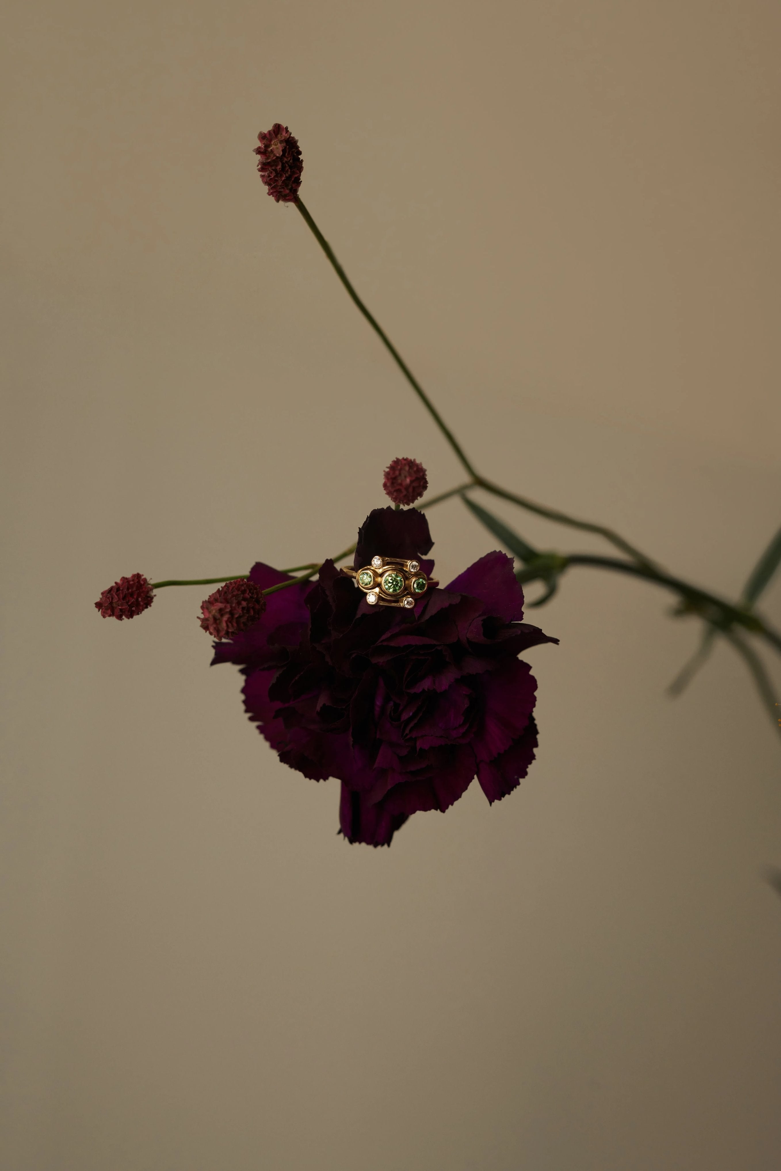  Blossom ring - Blossom Lab-Grown Green Diamond Ring -  The Future Rocks -    4 