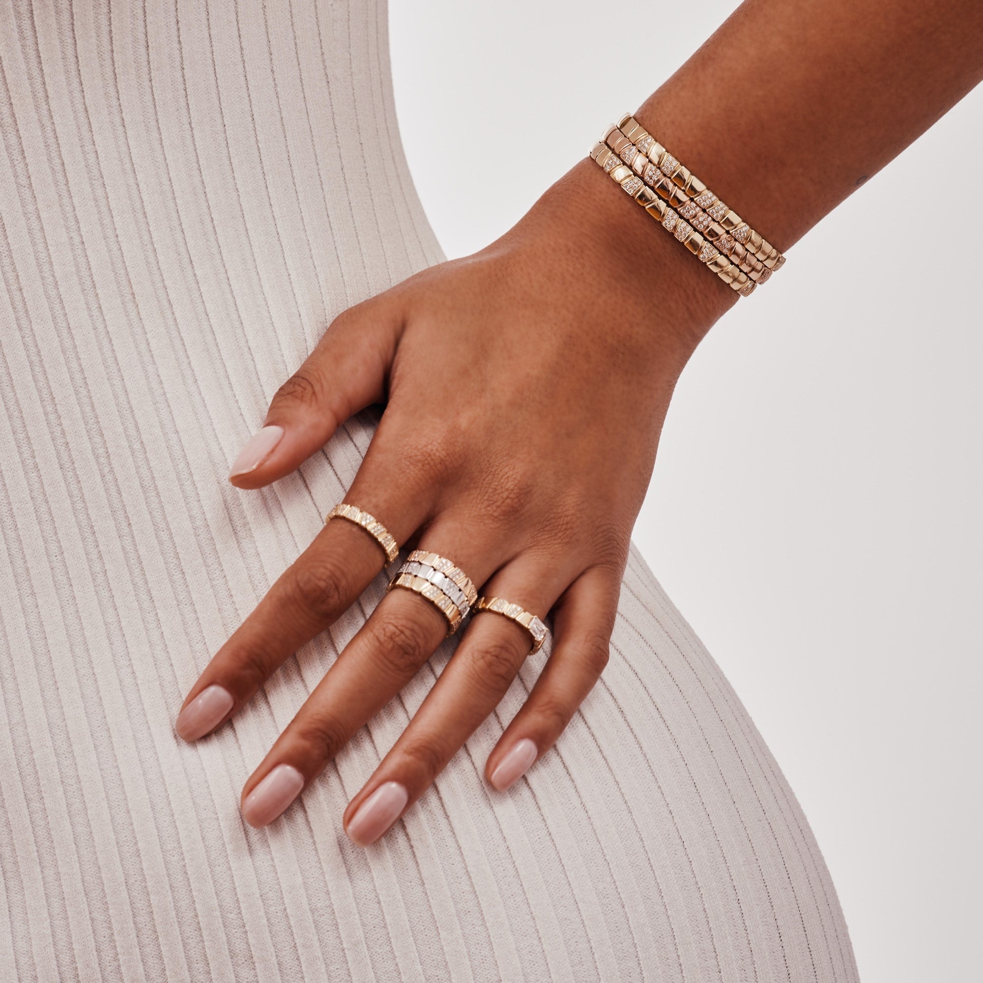  Ride+love semi-pavée ring - Semi-Pavé Gold Band Ring -  The Future Rocks -    2 