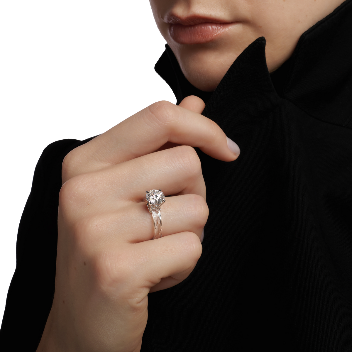 THE RING - Round - THE RING - 2ct Round Cut Lab-Grown Diamond IGI Certified -  The Future Rocks -    2