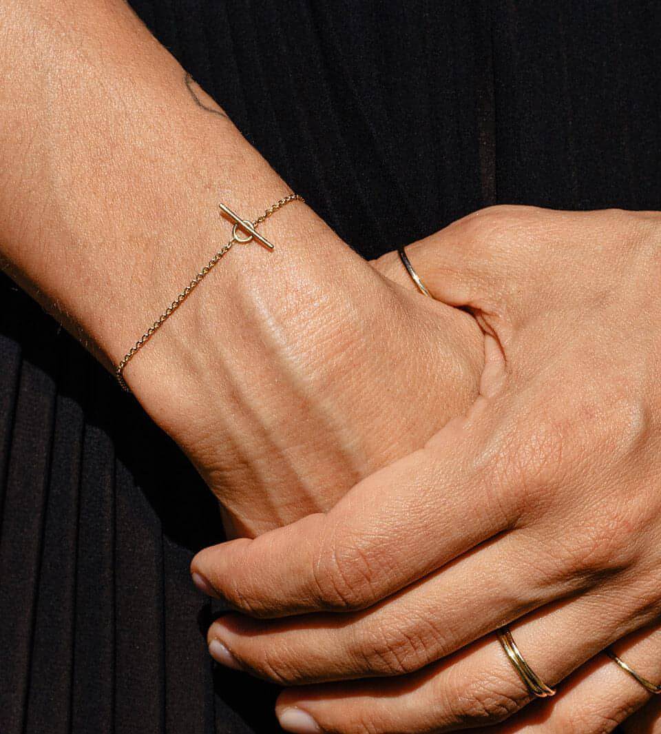  Essential bracelet - 18K Recycled Gold Chain Bracelet -  The Future Rocks -    2 