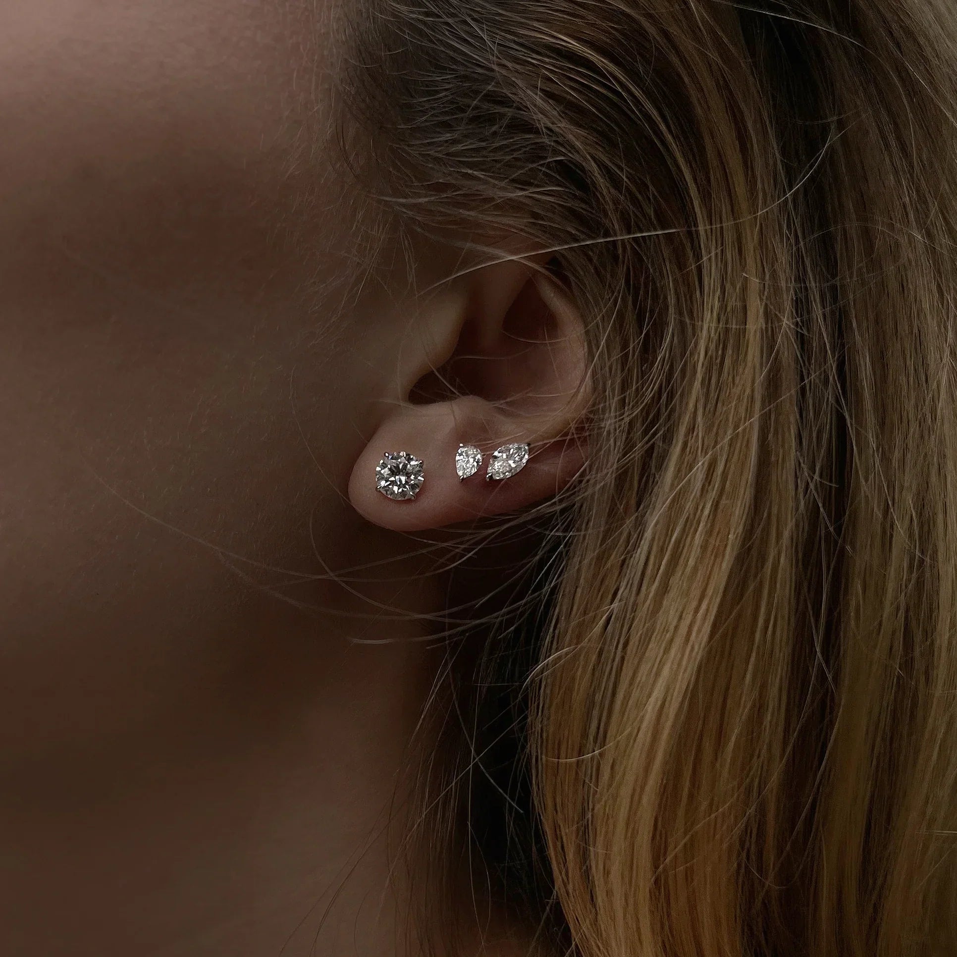  The round brilliant stud - Round Brilliant Cut Lab-Grown Diamond Stud Earrings -  The Future Rocks -    2 